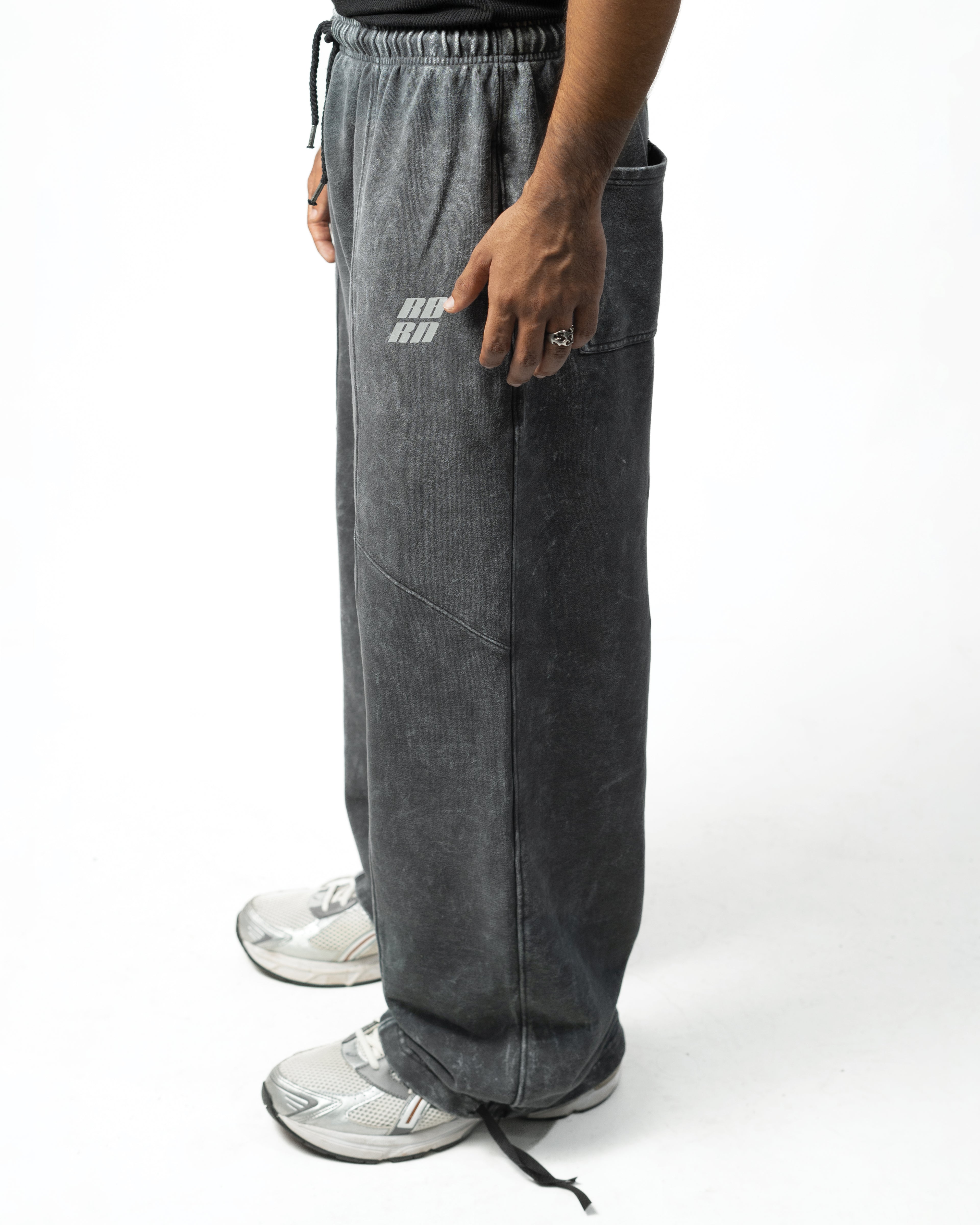 GREY WASHED PANTS
