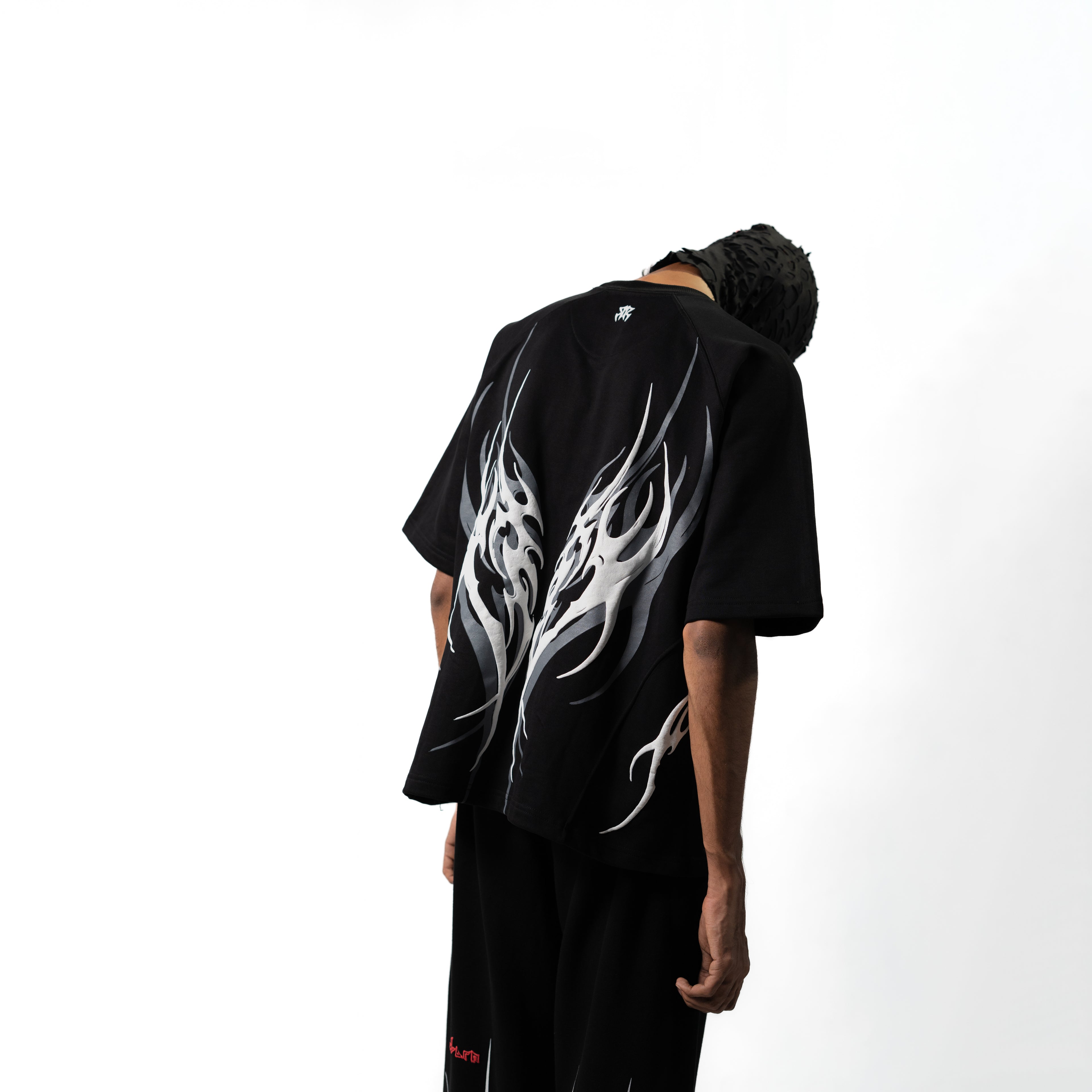 Tribal wing tee // black