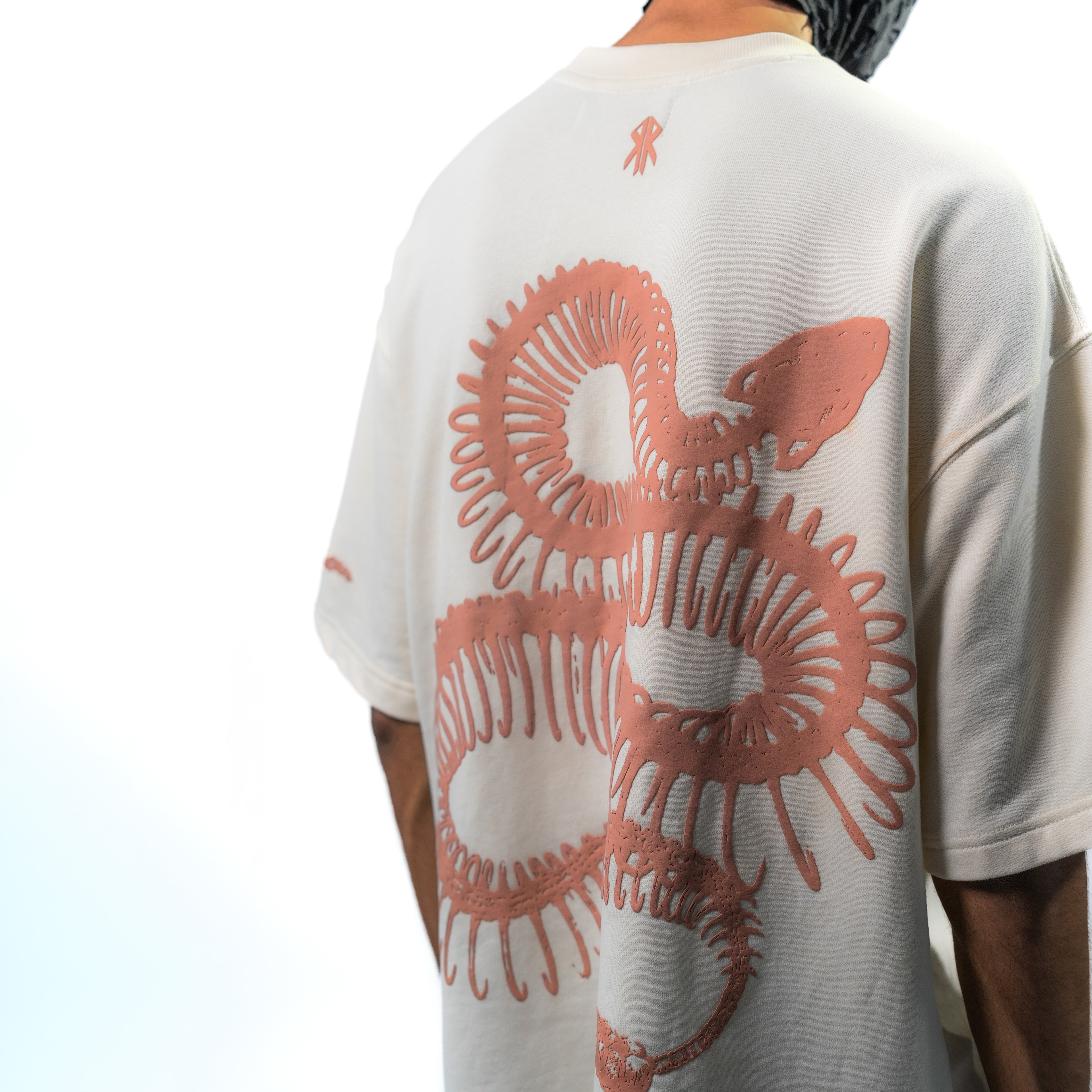 Snake skel tee // beige