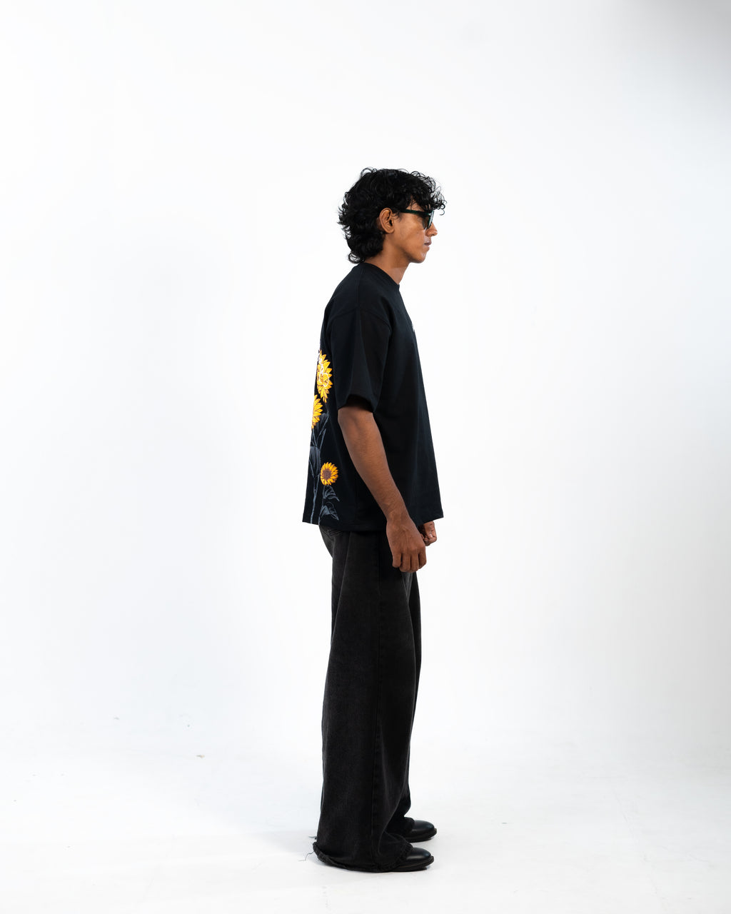 SUNFLOWER TEE // BLACK