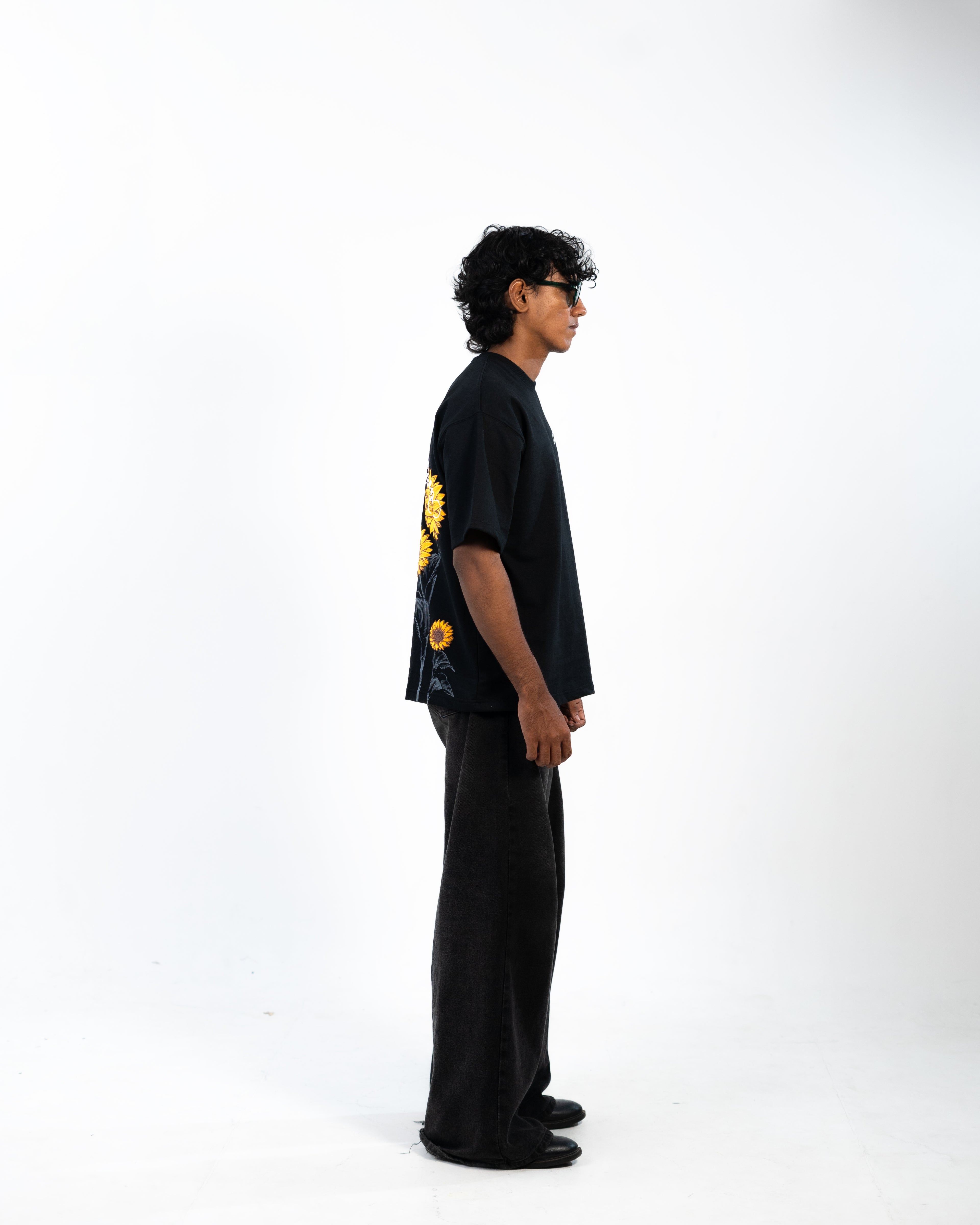 SUNFLOWER TEE // BLACK