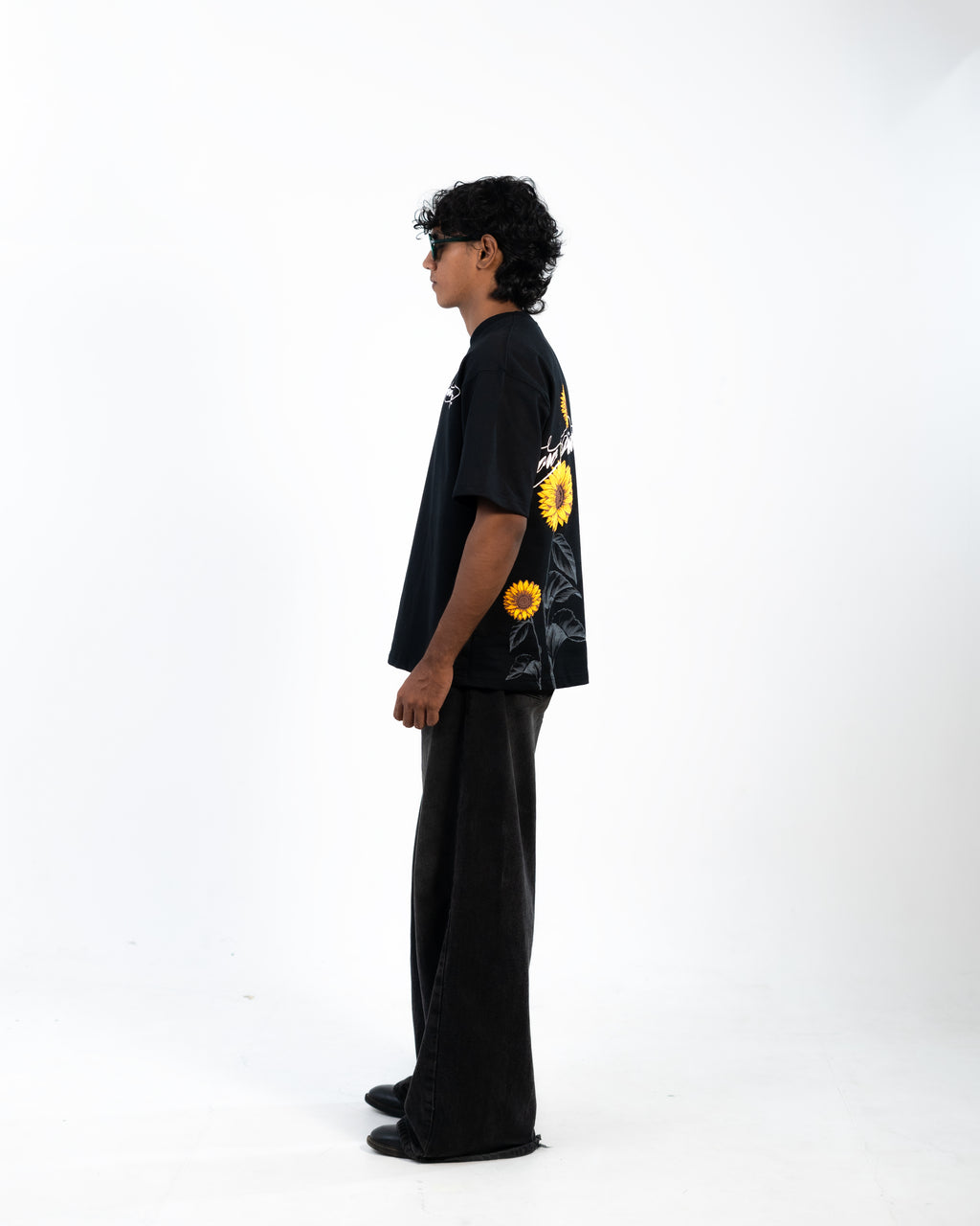 SUNFLOWER TEE // BLACK