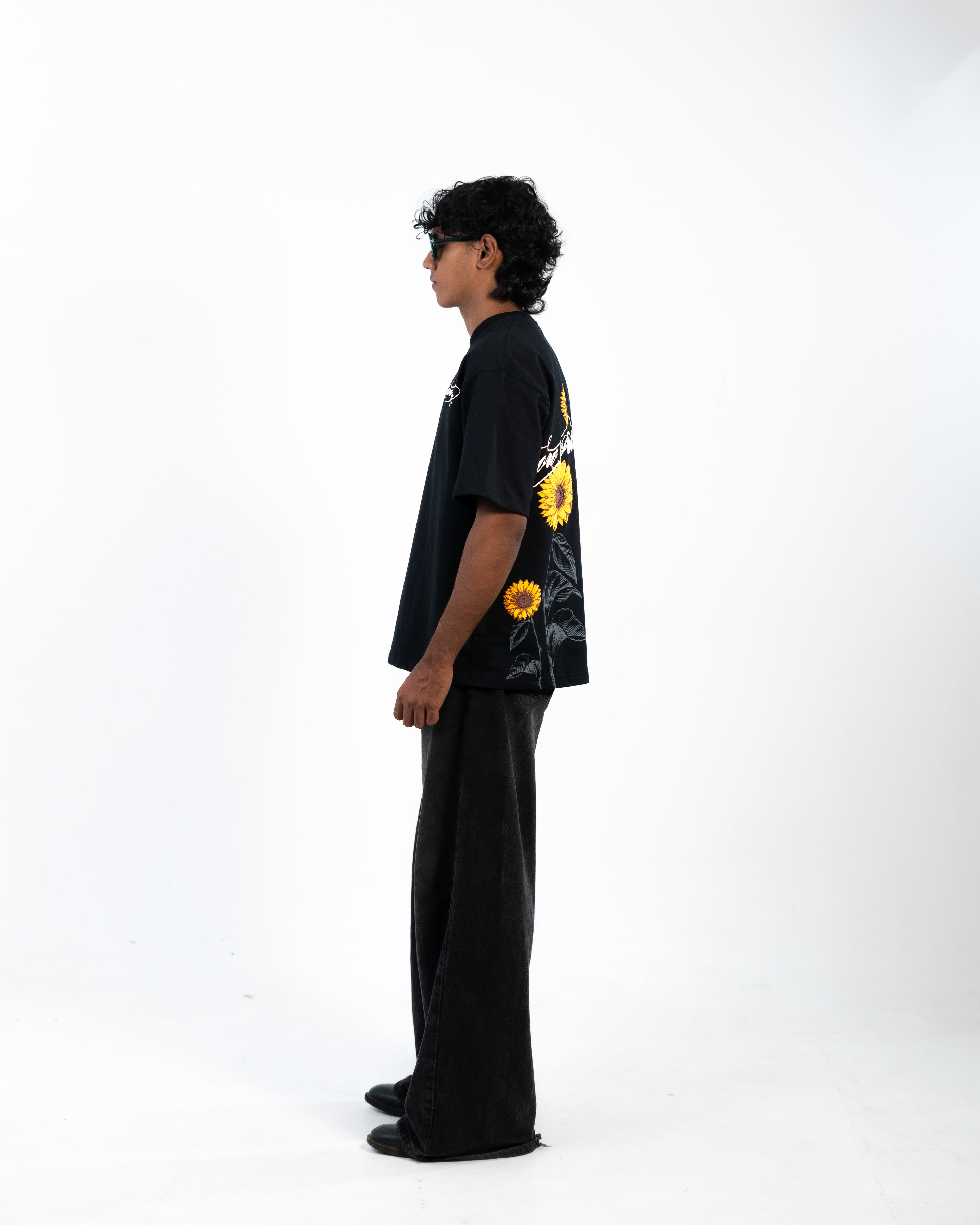 SUNFLOWER TEE // BLACK