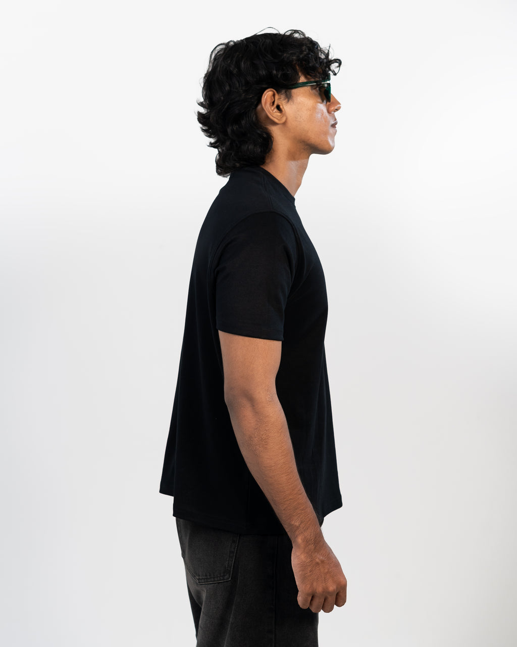 cropped essential tee // BLACK