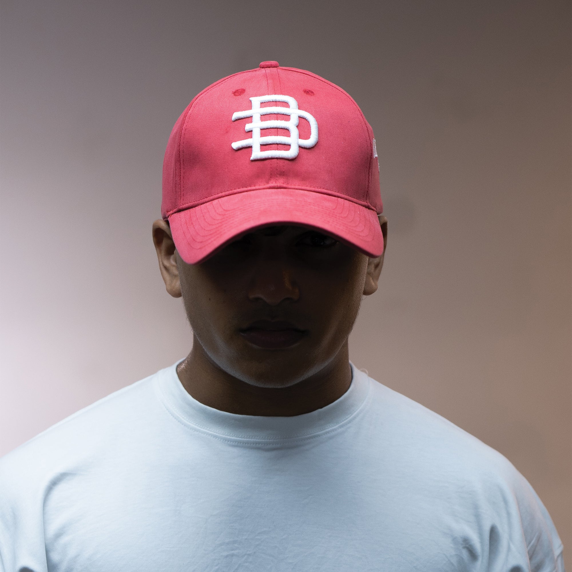 CAP // 001 - PALE RED