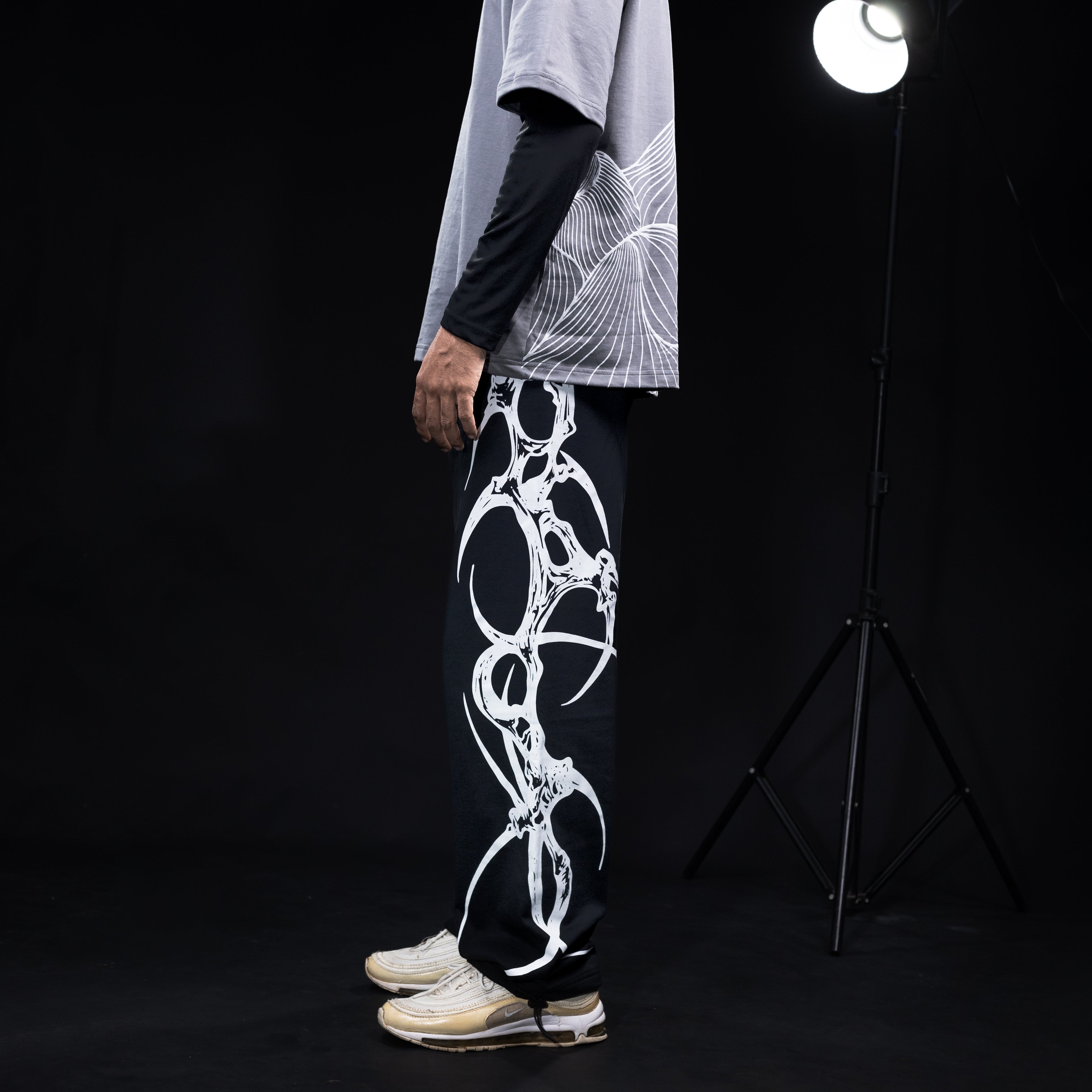 Twin-scythe pants // black