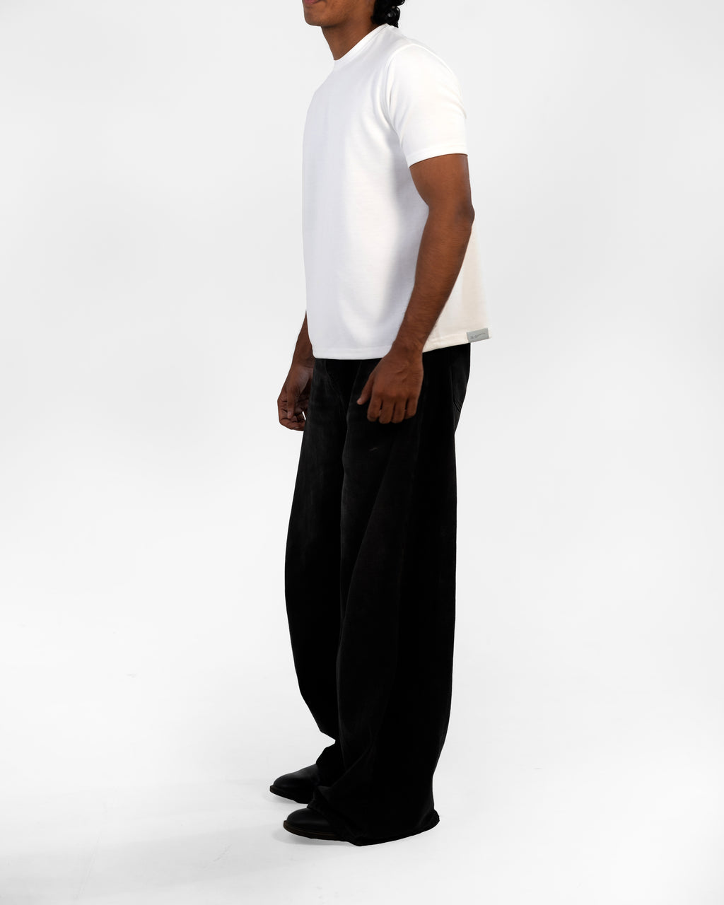 cropped essential tee // WHITE